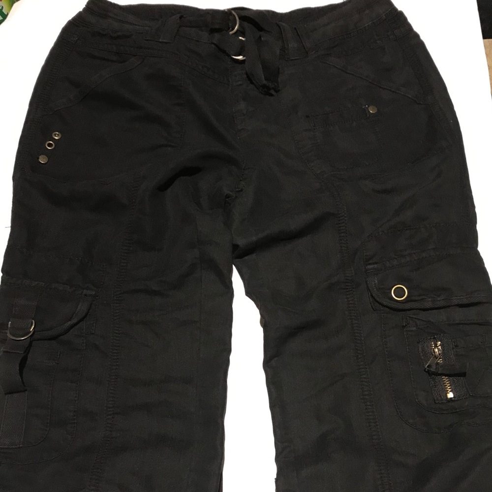 BeBe Women’s Black Multi Pocket Cargo Pants NWT